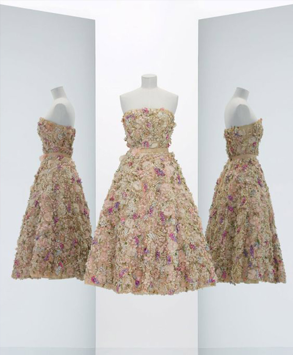 השמלה הראשונה של כריסטיאן דיור מ-1949